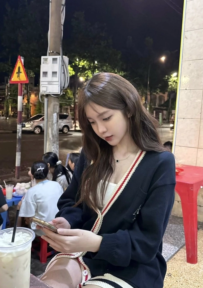Ảnh nền gái xinh TikTok Việt Nam với thần thái nổi bật và đầy khí chất