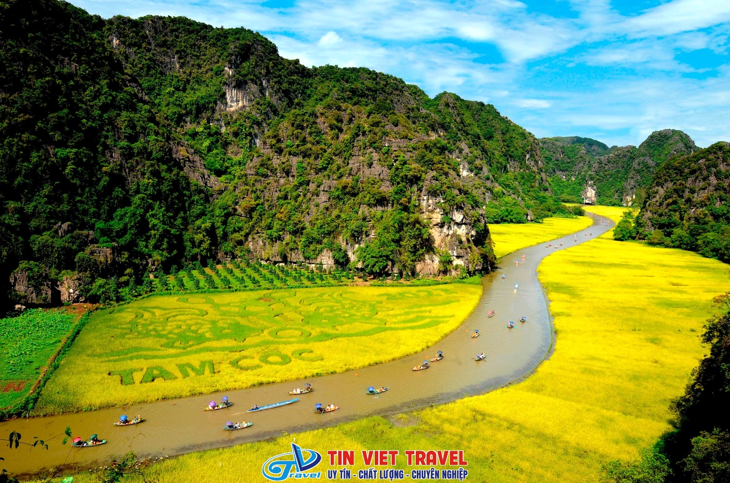 Khung cảnh sông nước và núi đá tại khu du lịch Tràng An