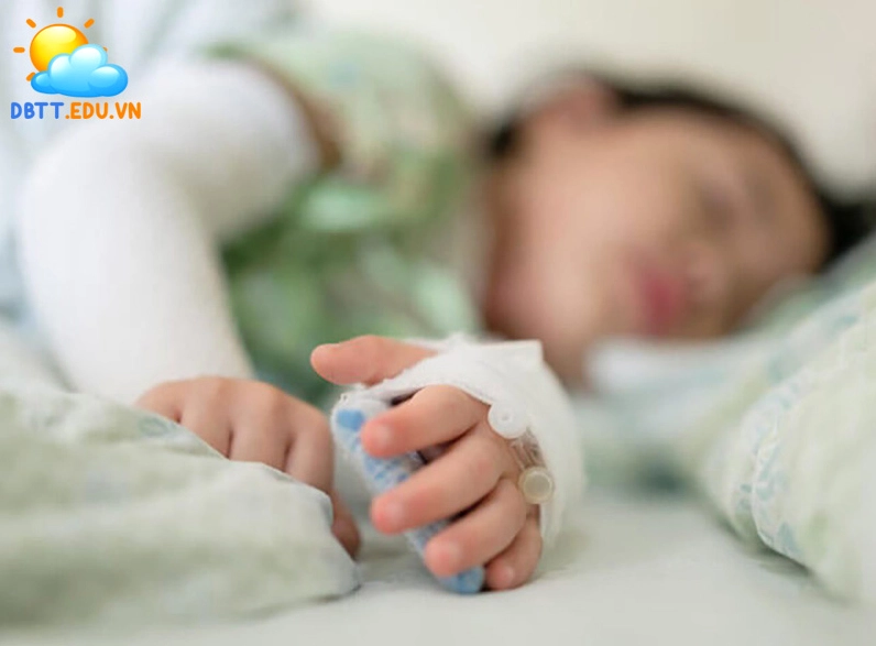 Người dân cần tìm nơi trú ẩn an toàn khi có mưa đá