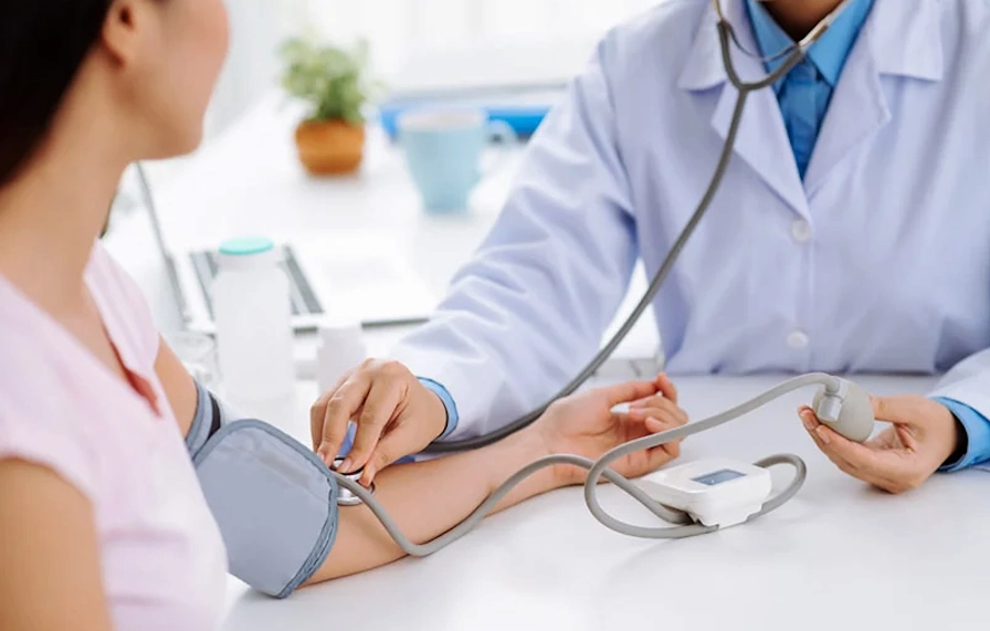 Người dân nên đi khám sức khỏe định kỳ để phát hiện sớm ung thư tuyến giáp