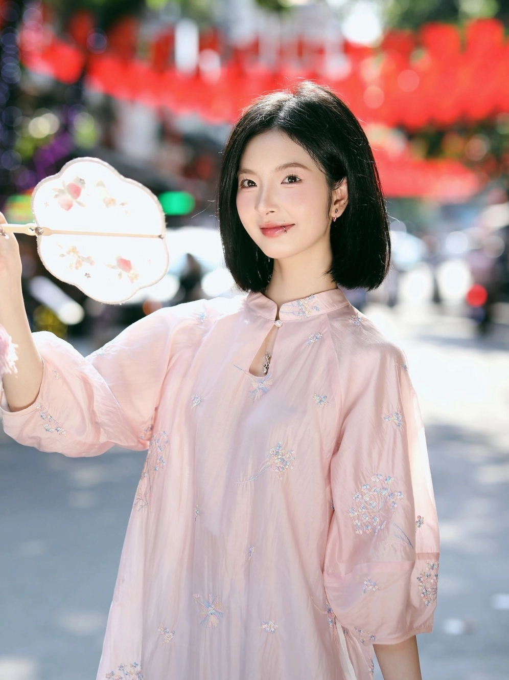 Sticker gái cute dùng để trang trí ảnh cá nhân