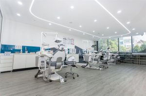 Làm răng sứ Phố Nhổn giá bao nhiêu? Khi nào nên bọc răng sứ?